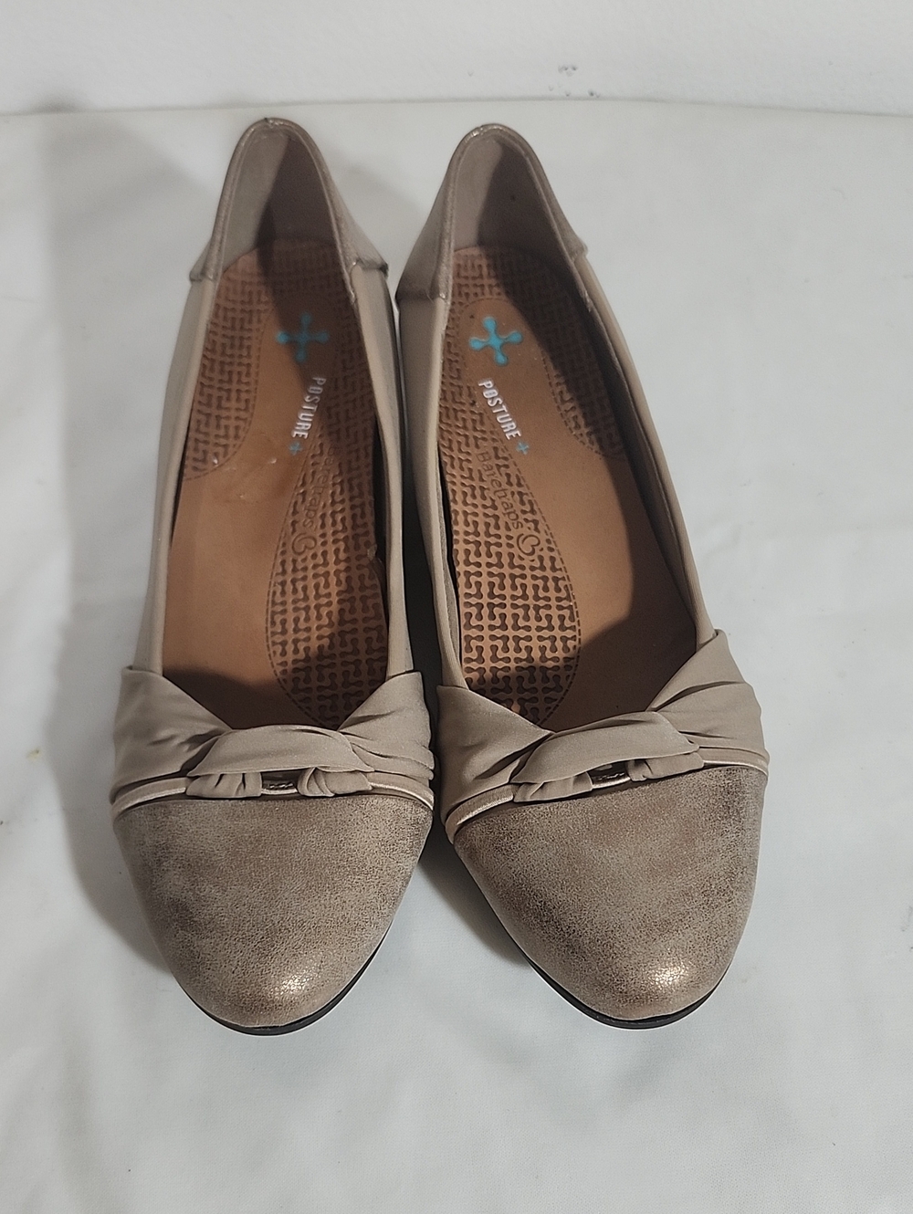 Baretraps Taupe Knot-Accent Women’s Flats